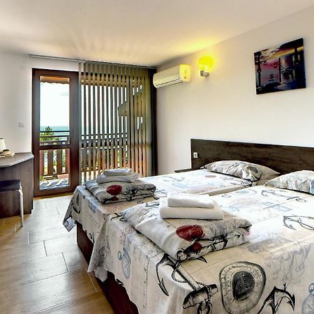 Hotel Complex Fichoza à Varna Extérieur photo