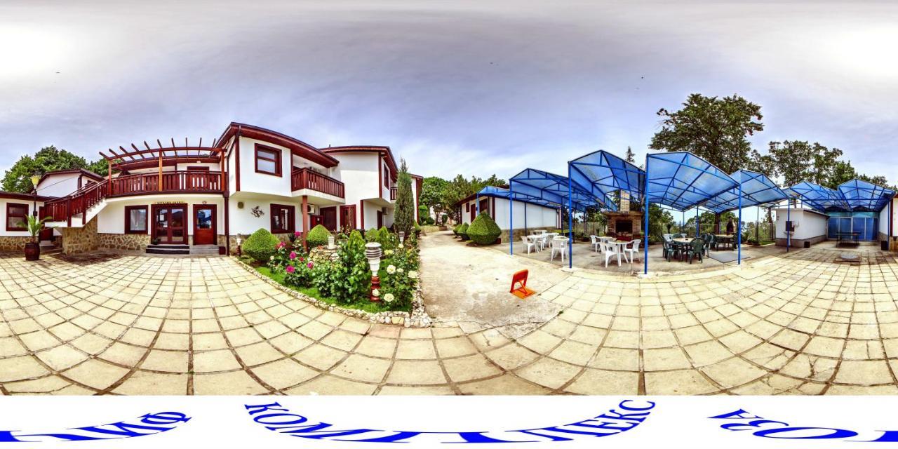 Hotel Complex Fichoza à Varna Extérieur photo