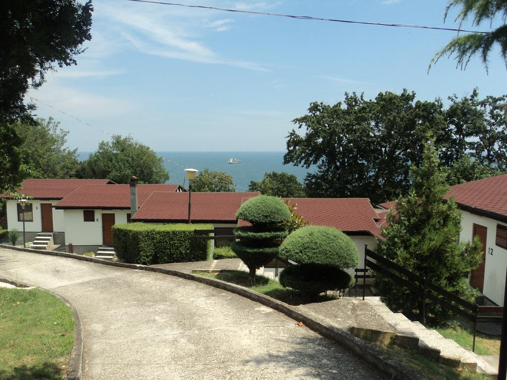 Hotel Complex Fichoza à Varna Extérieur photo