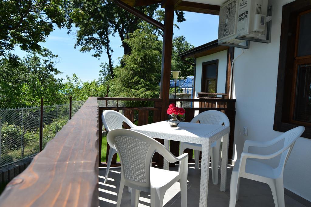 Hotel Complex Fichoza à Varna Extérieur photo