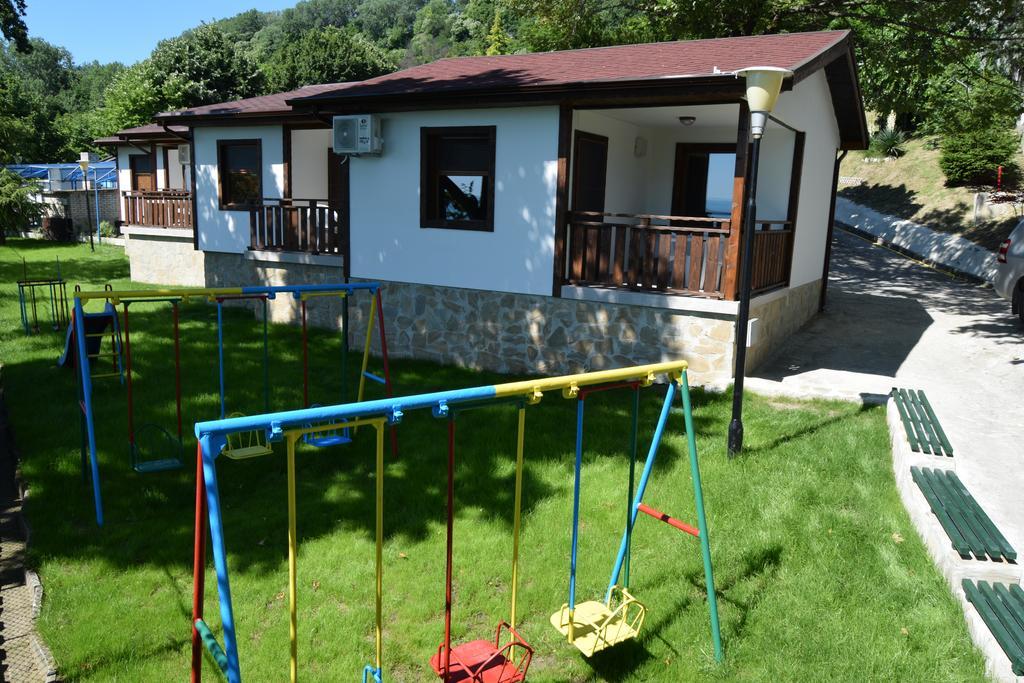 Hotel Complex Fichoza à Varna Extérieur photo